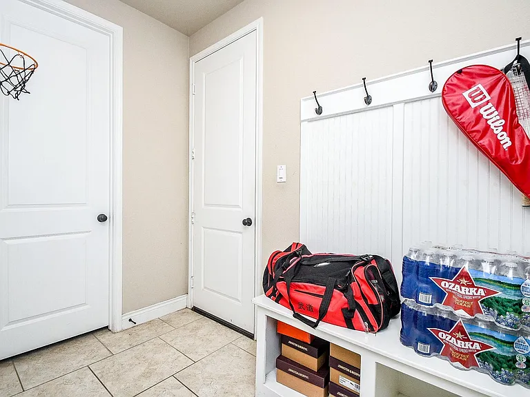 10119 Peytons Grace Ln — Photo 41