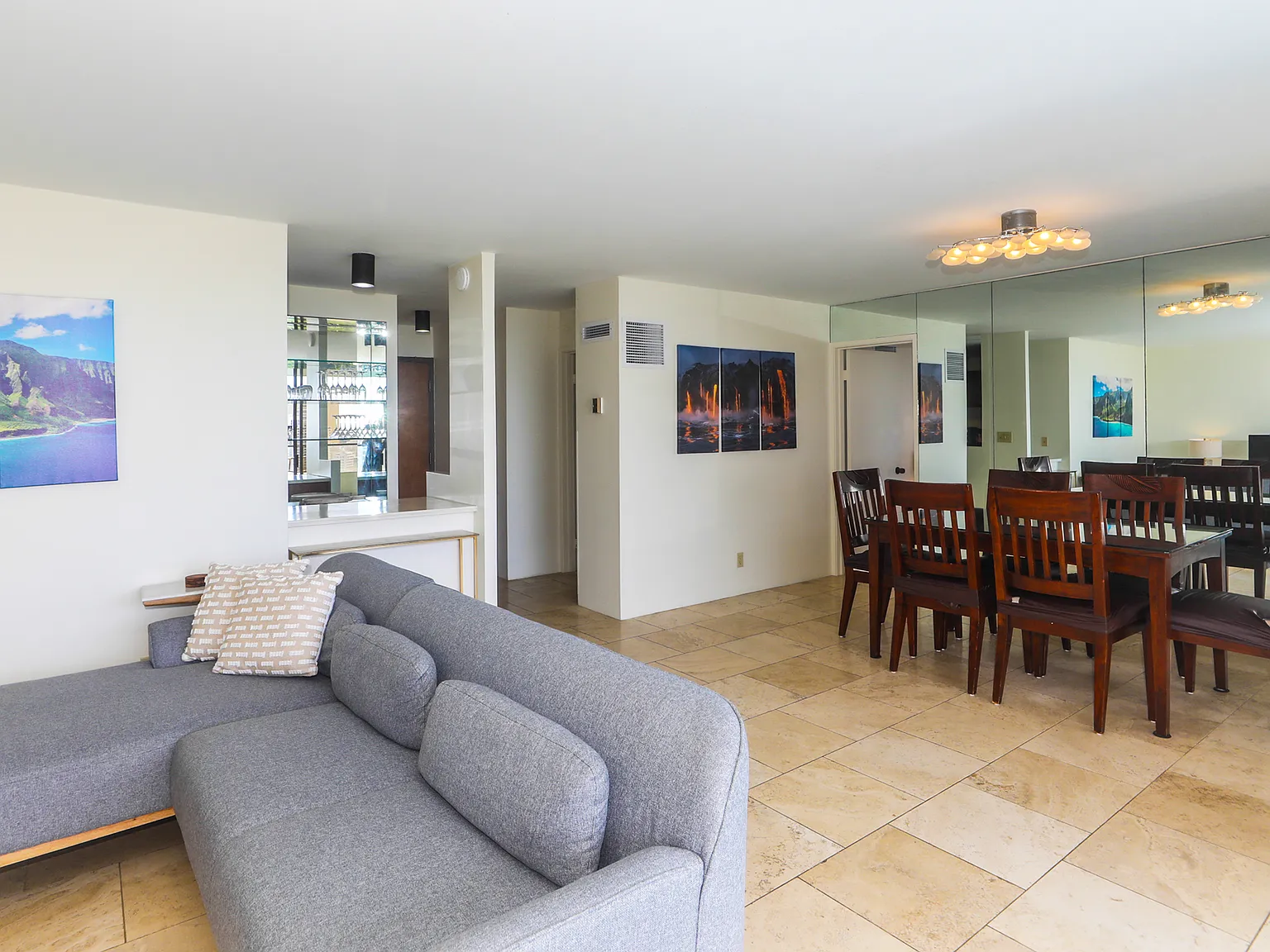 2 bed, 1086 sqft, $5,700 — Photo 4
