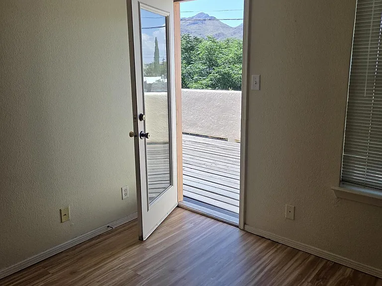 3717 NE Hubble Dr — Photo 33