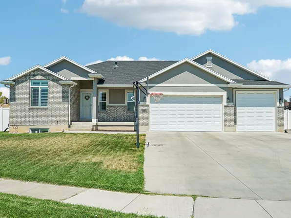 1438 W 2535 N, Clinton, UT 84015