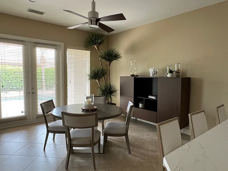 Breakfast nook