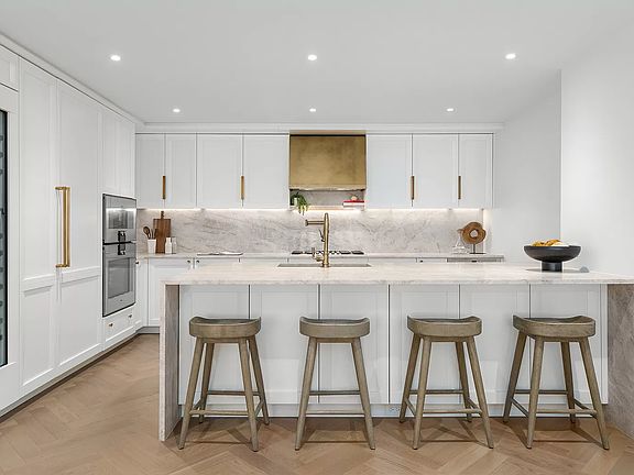 3rd image of 2505 Broadway #4B