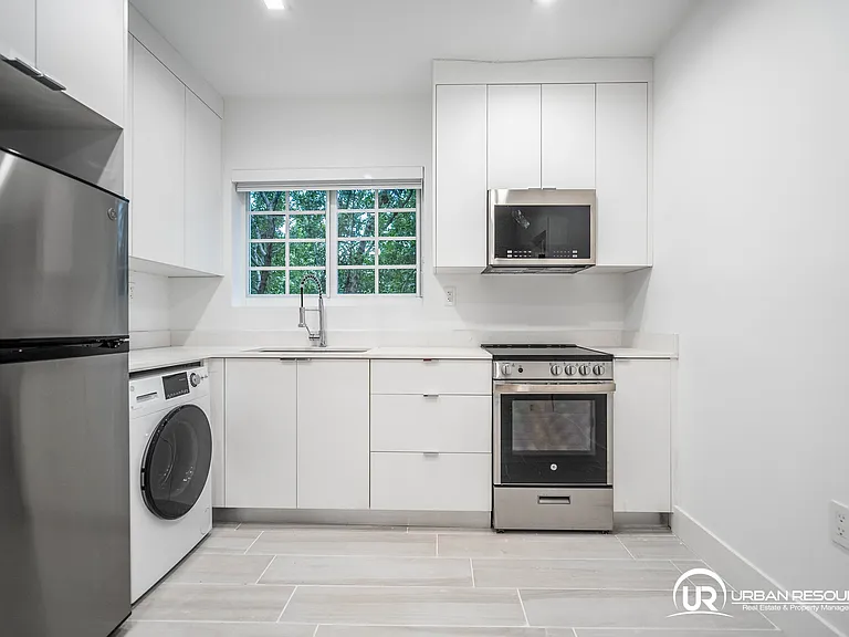 960 Jefferson Ave #203 — Photo 15