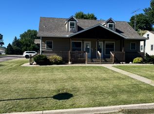 803 9th Ave NE #801, Waseca, MN 56093