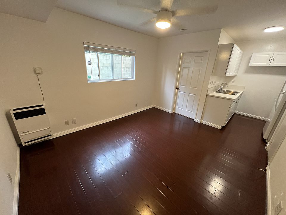 1st image of 2569 1/2 S Sepulveda Blvd