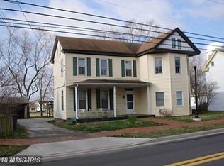 24 Academy St, East New Market, MD 21631