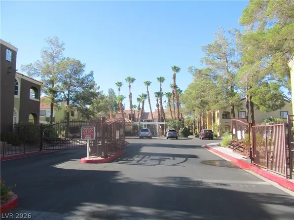 7950 W Flamingo Rd Unit 2048, Las Vegas, NV 89147