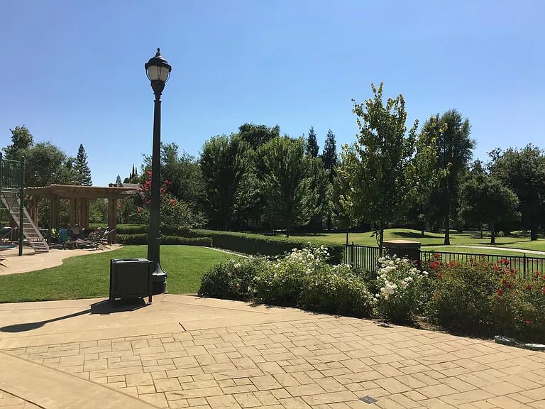 425 Regatta Ln #103 — Photo 32