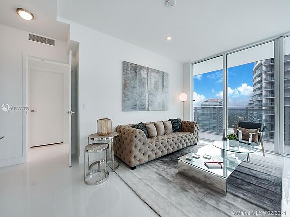 5th image of 1080 Brickell Ave Unit 3609