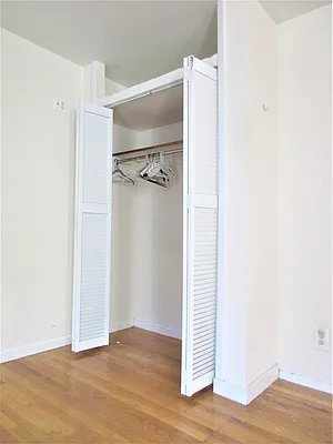 Rented by City Connections Realty | media 8