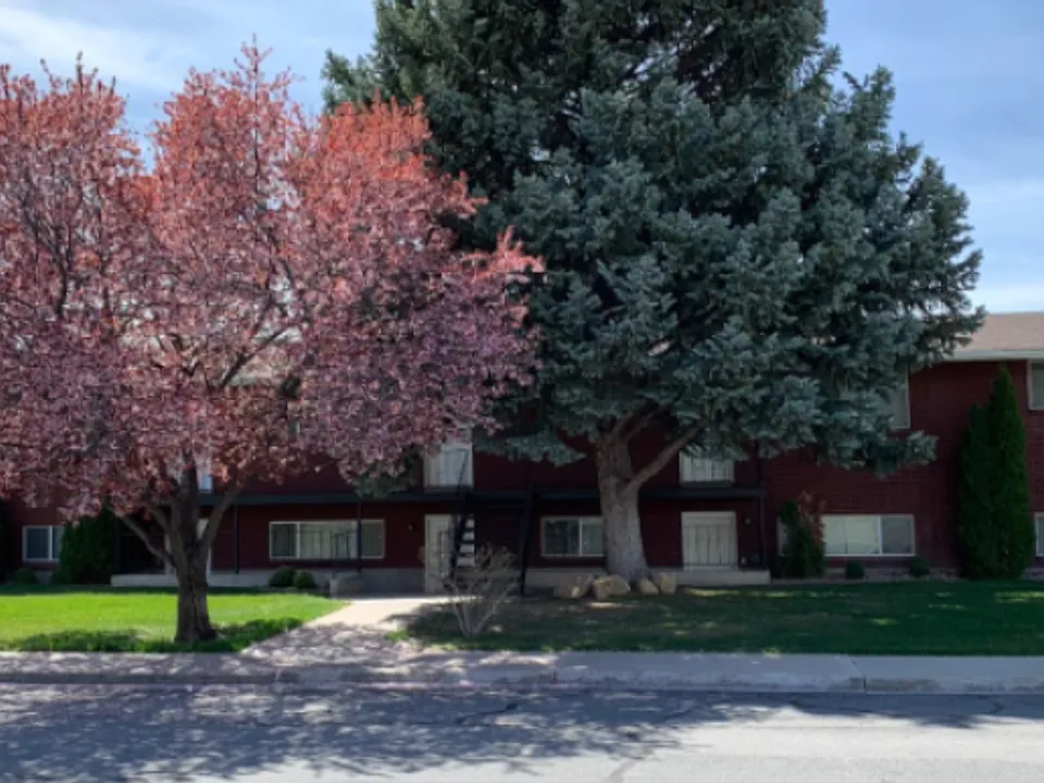 321-353 N Main St