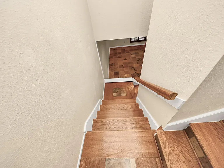 2588 Bering Dr — Photo 17