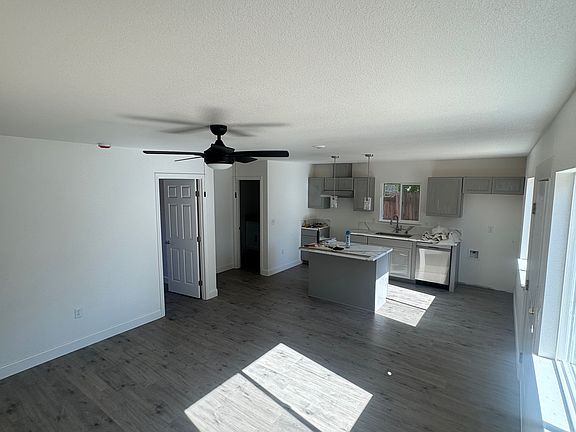 5th image of 5081 12th Ave
