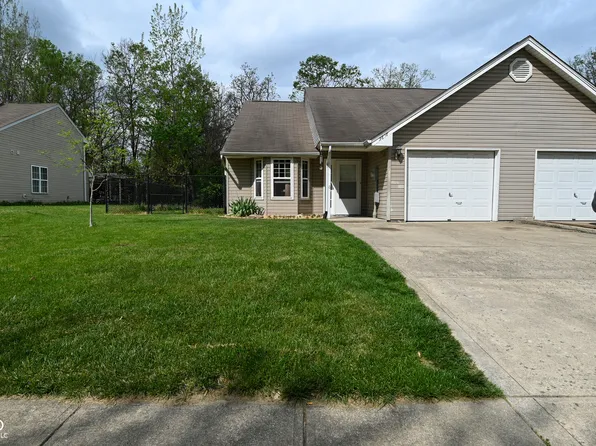 3858 Fetlock Dr, Indianapolis, IN 46227