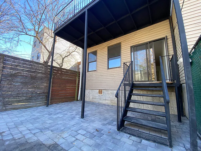 235 Marion St #1D — Photo 12