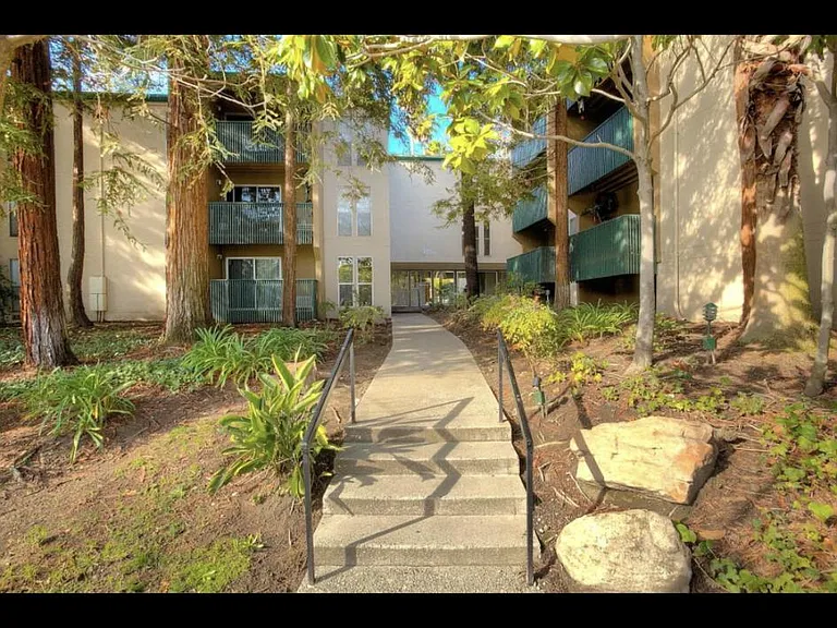 185 Sierra Dr #216 — Photo 1