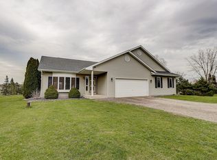 W362S10180 Lewin Ln, Eagle, WI 53119