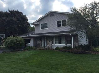 15015 W Harcove Dr, New Berlin, WI 53151