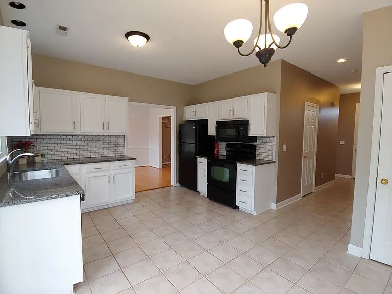 3310 Mill Spring Ct — Photo 3