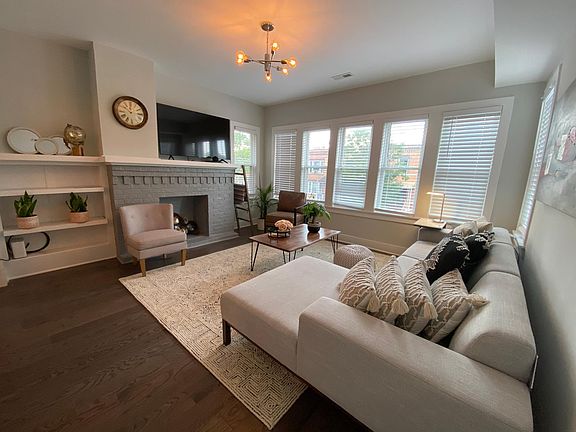 2nd image of 3147 N Ridgeway Ave #1
