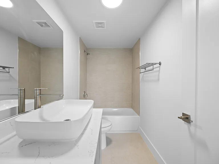 Cauley Residences by Trion Living — Photo 27