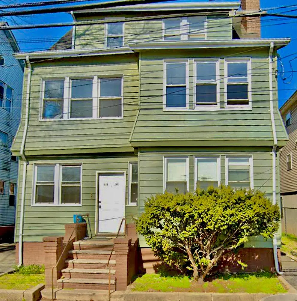 3 bed, $2,250 — Photo 1