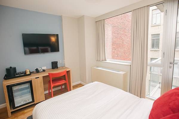 1st image of 32 E 32nd St #503