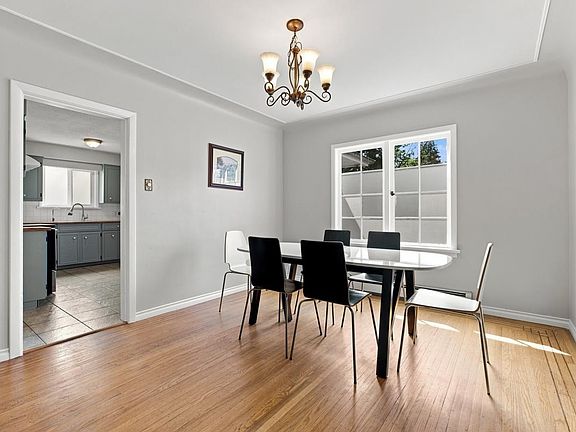 4th image of 5809 Granville St