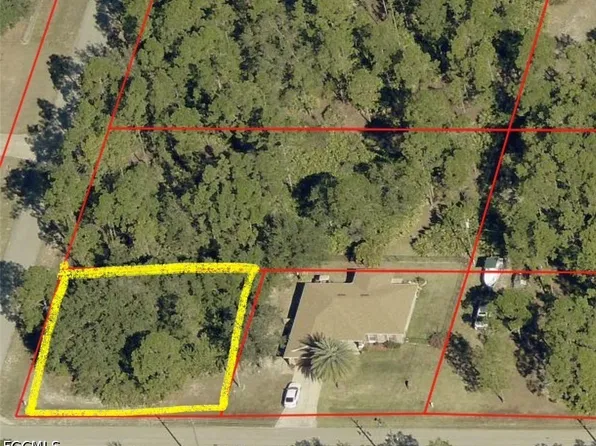 2701 E 23rd St, Alva, FL 33920