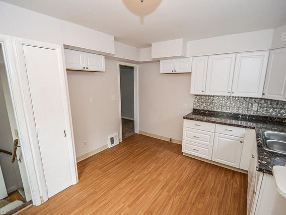 5th image of 5650 Waterbury Ave