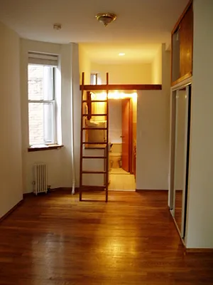 Rented by Chartwell Manhattan Realty | media 6