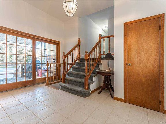 3rd image of 4 Brunswick Dr
