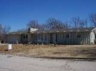 1401 S King Ave, Harrisonville, MO 64701