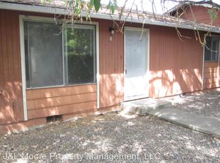 155 Seroba Cir APT 4, Medford, OR 97501