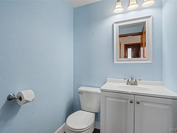 5th image of 28 Robin Rd #28