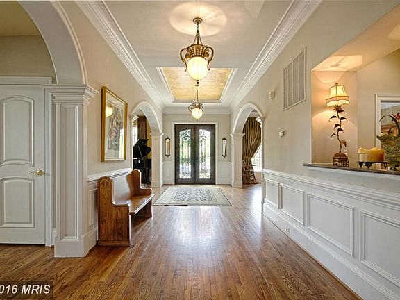 2nd image of 645 Deerfield Farm Ct