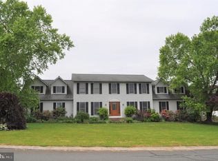 3447 Harbor Ct, Hanover, PA 17331