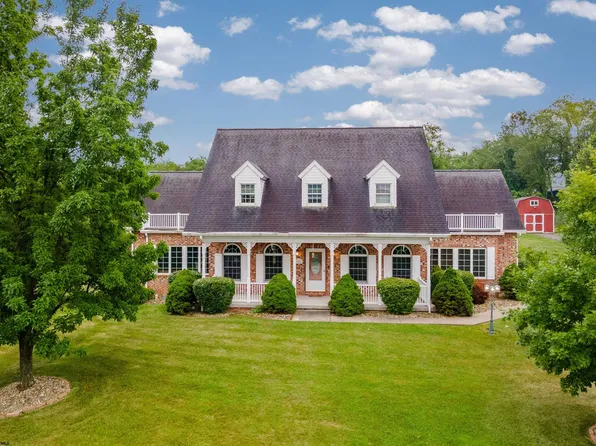101 McCormick Hollow Rd, Morgantown, WV 26508