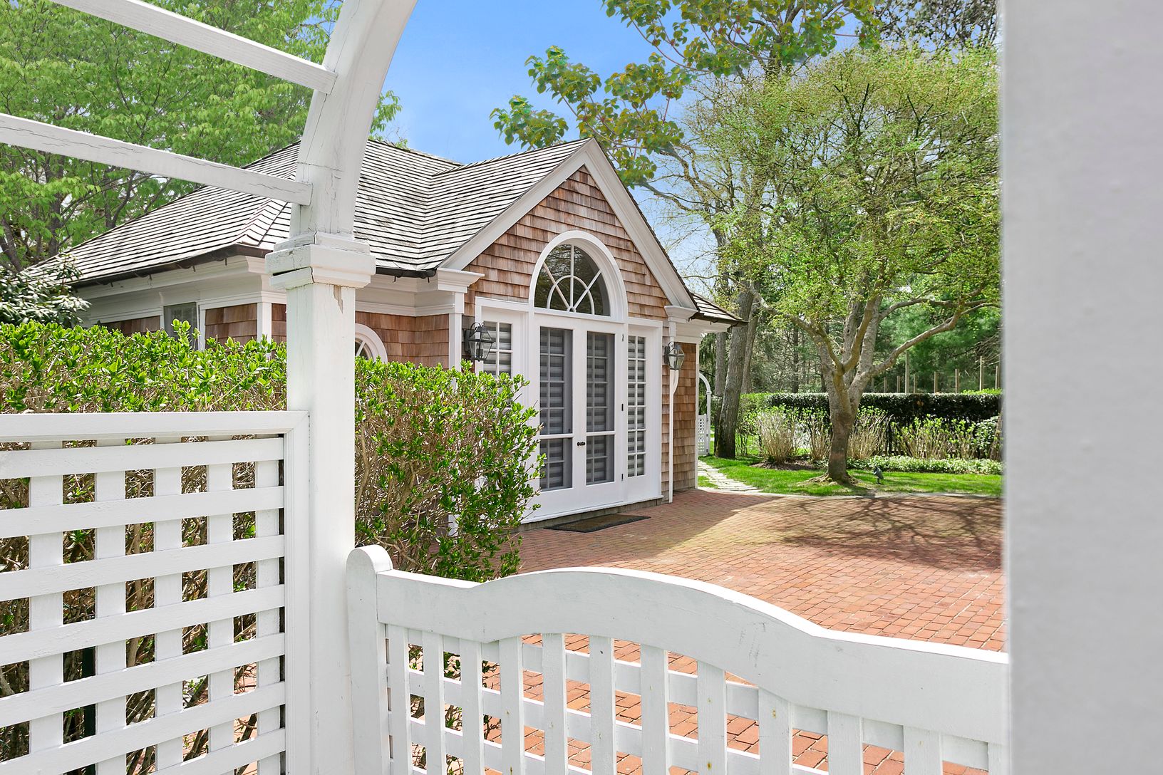  Pool House - fully equipped