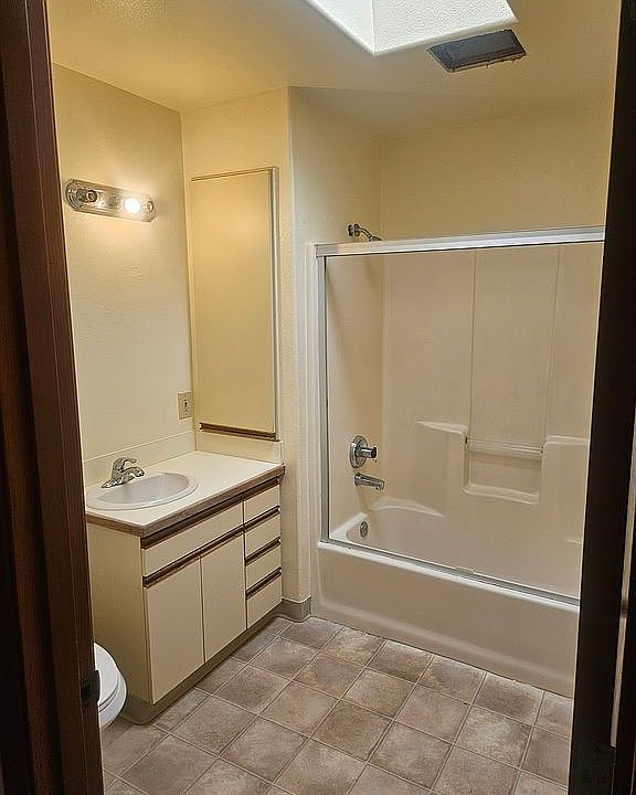 2nd image of 7914 SE 75th Pl