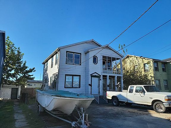 3rd image of 3332-3334 Marigny St