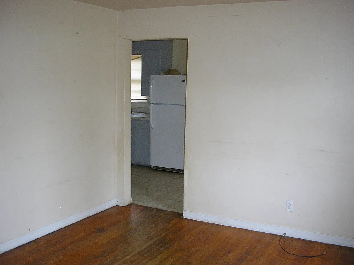 Building Photo - 1529 Parkhurst Dr