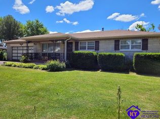 194 Senate Cir, Radcliff, KY 40160