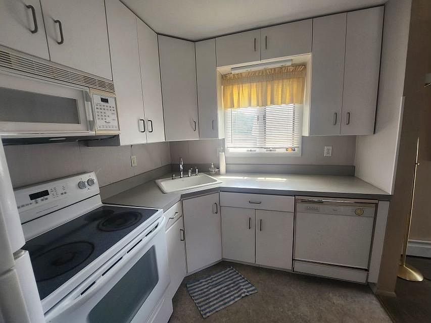 1st image of 31 Orchard St Floor 2