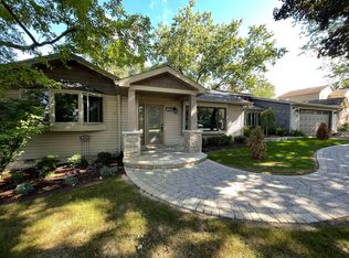 2152 Shankin Dr, Walled Lake, MI