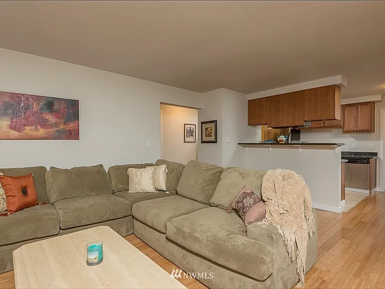 5321 N Pearl St #204 — Photo 9