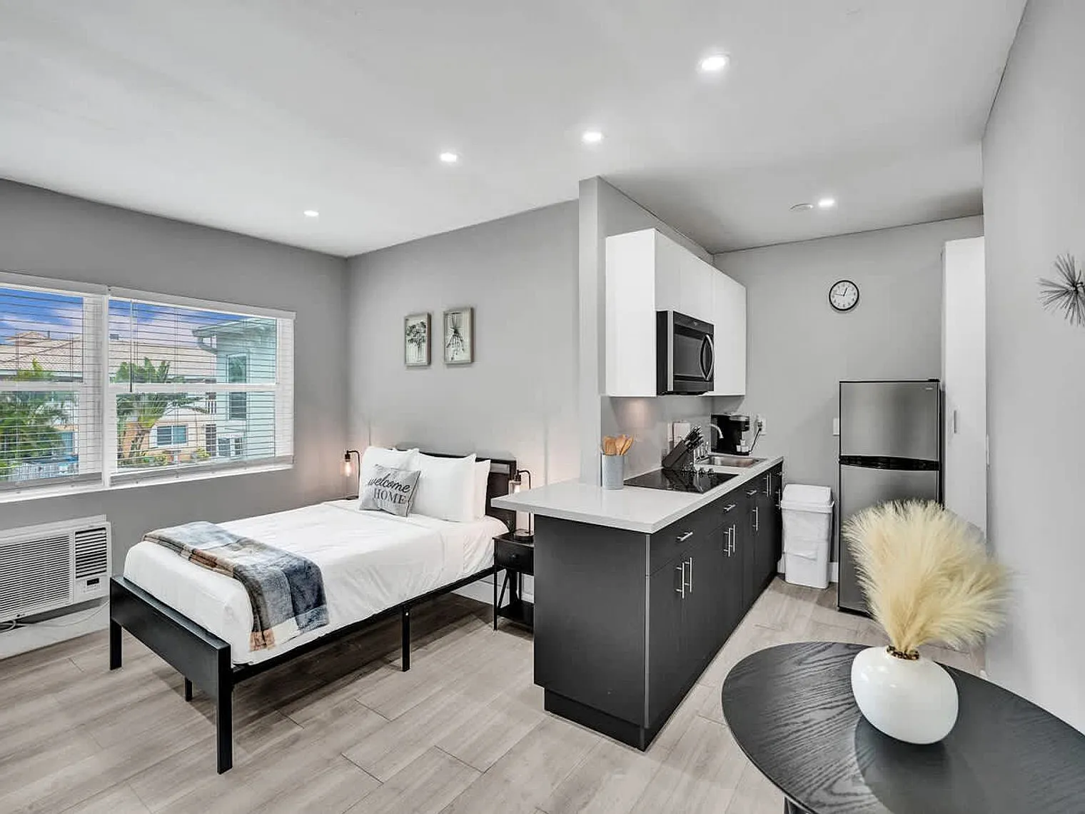 Studio, 1.0 bath, 538 sqft, $2,372 — Photo 2