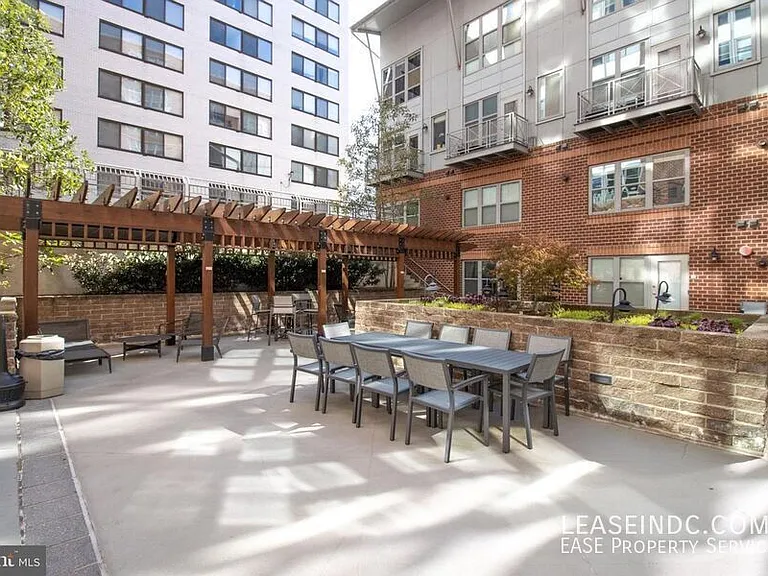 1300 N St NW #106 — Photo 21