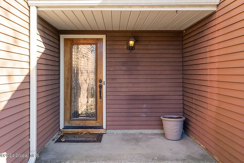 2nd image of 54 Commonwealth Drive