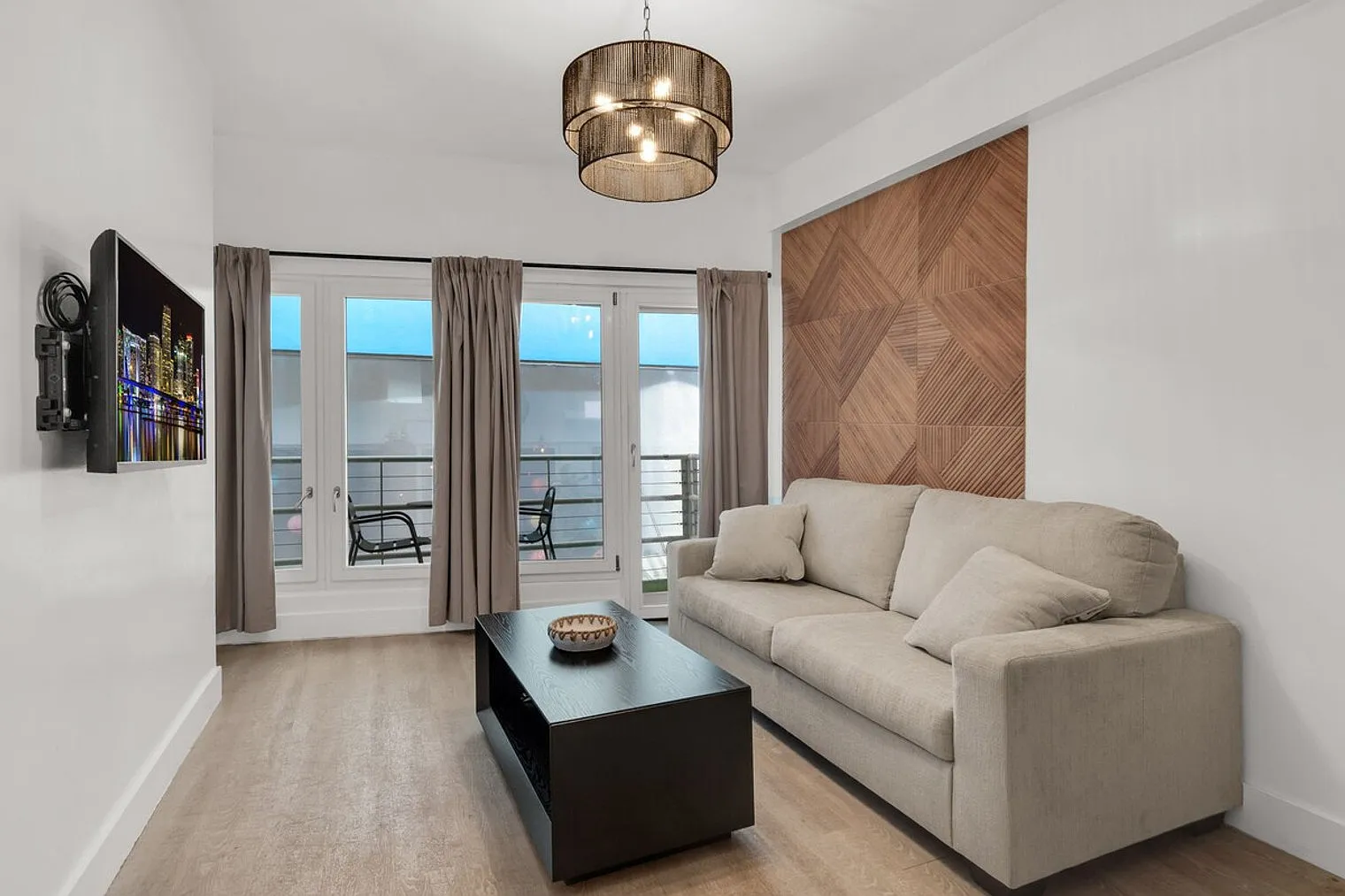 1 bed, 1.0 bath, $4,822 — Photo 1